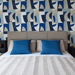 B&B Blue Luxury Suite